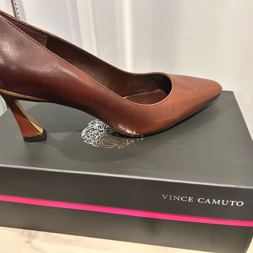 Vince Camuto Brown Leather Pointed-Toe Heels